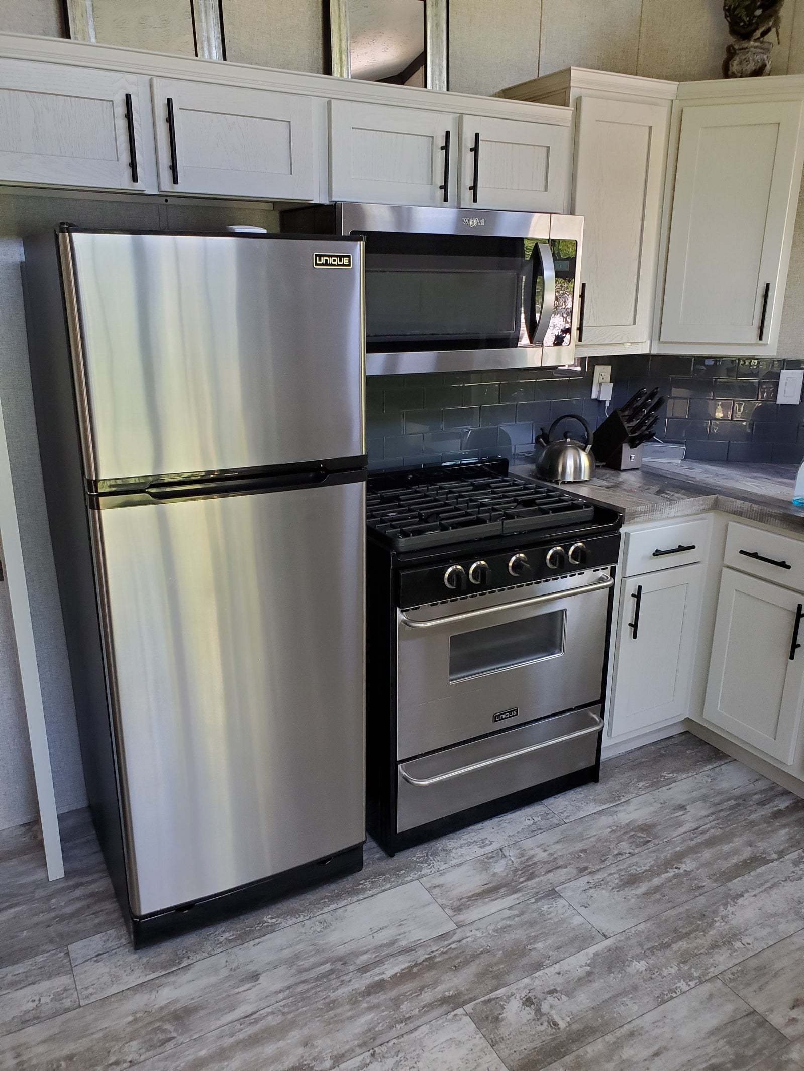 UGP-10 Cu Ft Stainless Steel & UGP-30" Siganture Stainless Steel